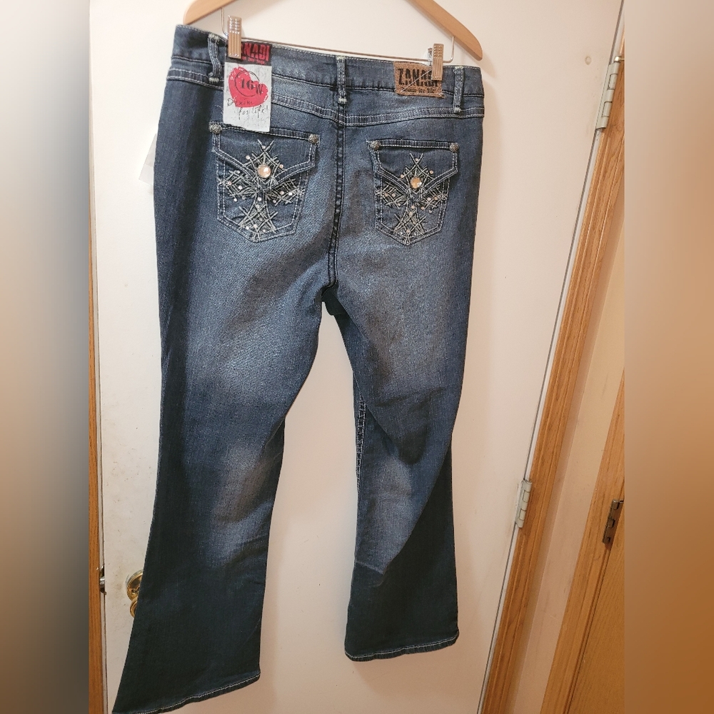 Size 16w boot cut jeans